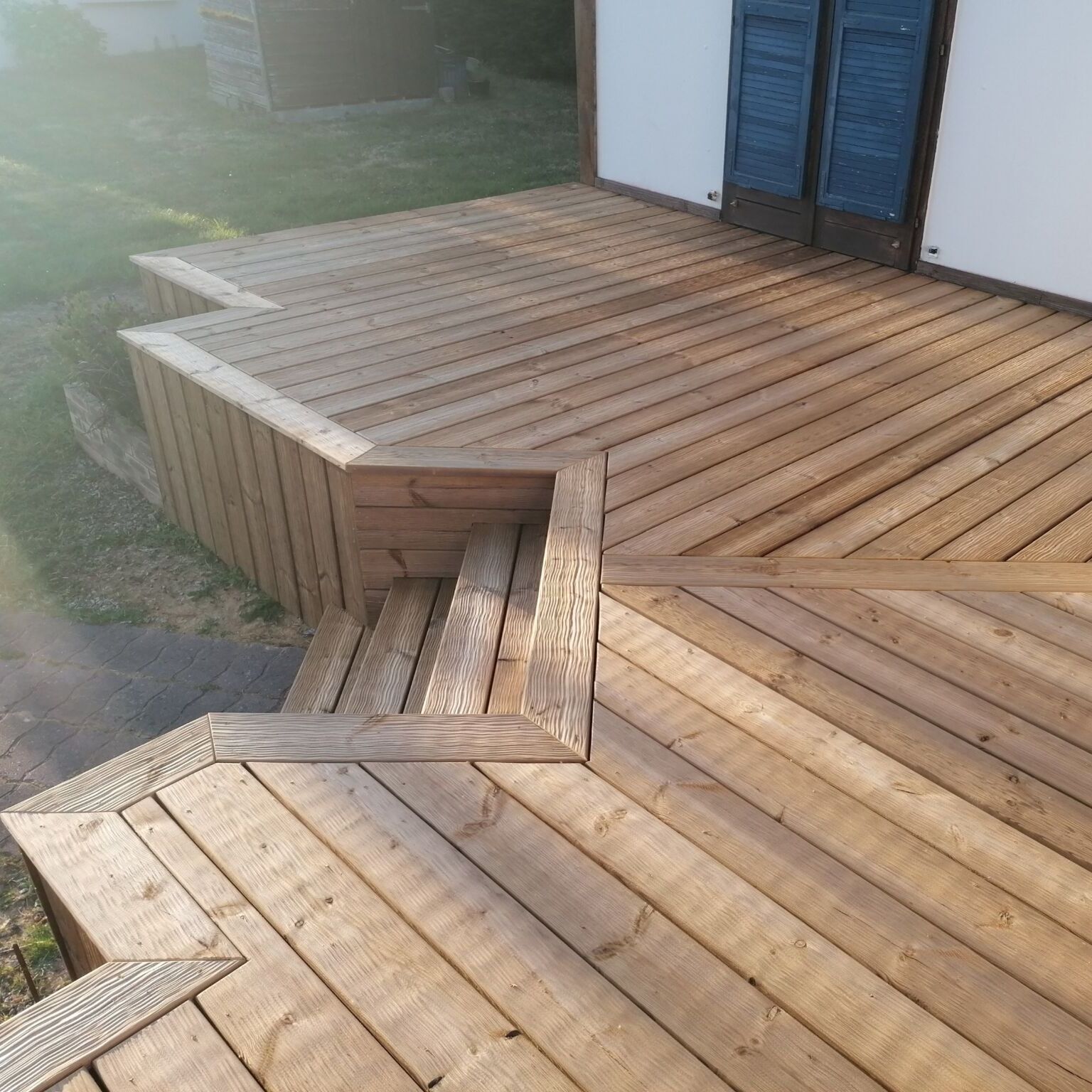 Lames de terrasse Pin rouge du nord traité marron – Terrasse bois européen  %%primary_category%% - Bois Expo