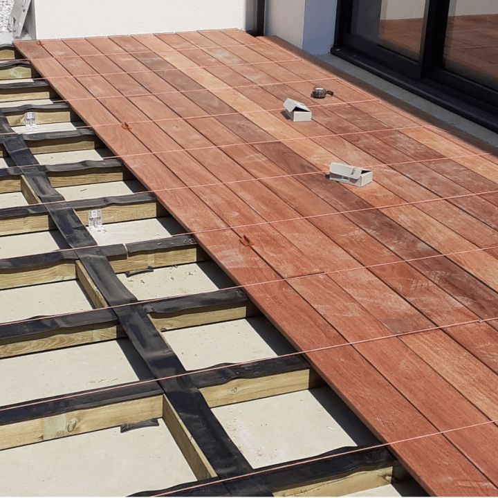 Comment poser une terrasse en bois sur lambourdes ? Guide complet Bois Expo