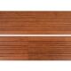 Deux planches de bois rainurées brunes.