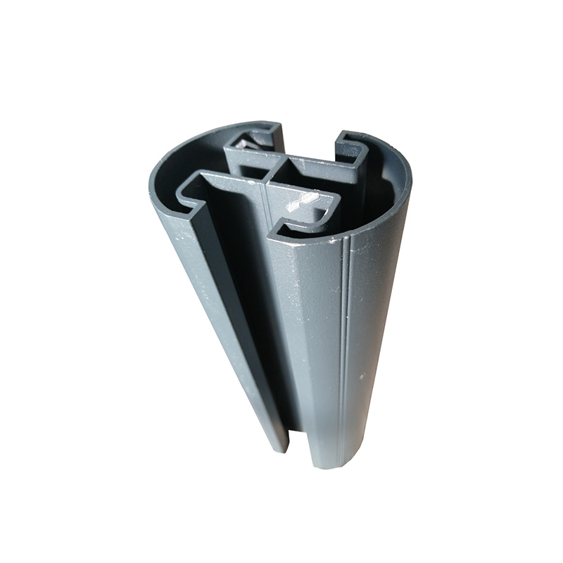 Profilé plastique gris pour construction modulaire.