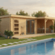Studio de jardin en bois près d’une piscine